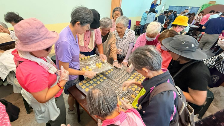 花蓮生命線志工走進縱谷 探索在地文化實踐低碳之旅